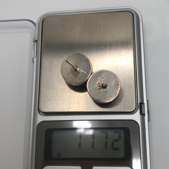 Vintage Bee Hive Design Studs Earrings 925 Sterling mark - Picture 7 of 7